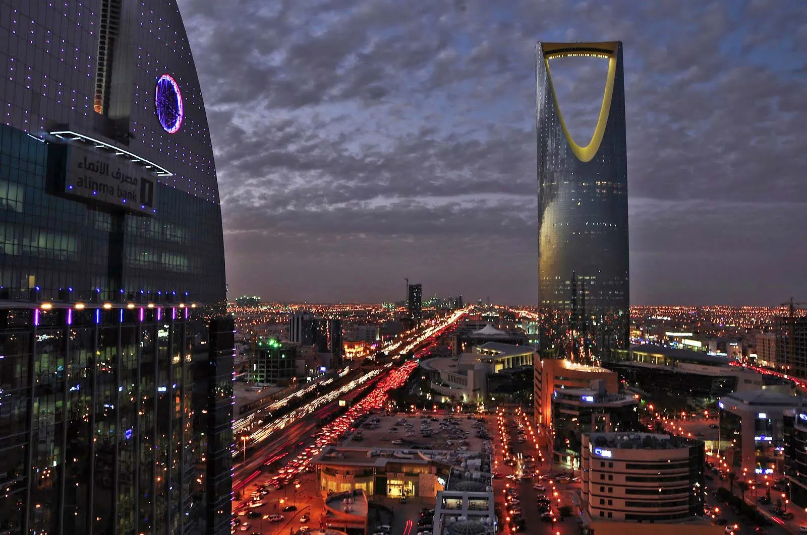 القضايا الإدارية